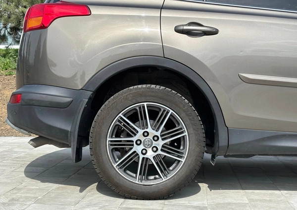 Toyota RAV4 cena 59900 przebieg: 235000, rok produkcji 2013 z Stąporków małe 106
